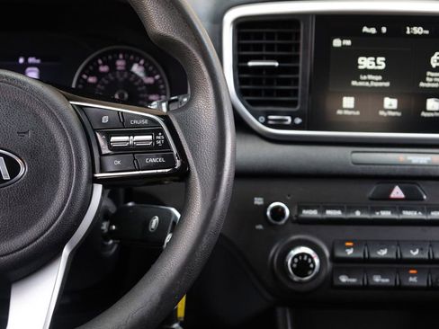 Used 2022 Kia Sportage LX image 32