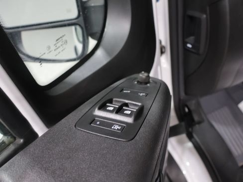 Used 2025 RAM ProMaster 2500 w/ Premium Convenience Group FWD image 14