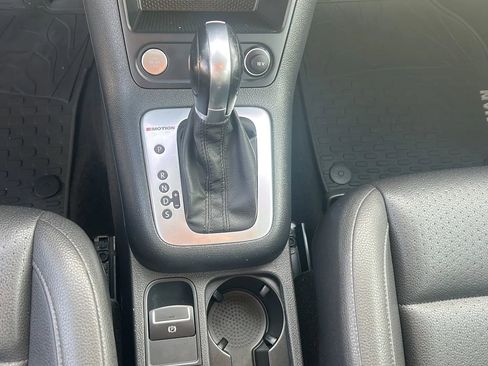 Used 2016 Volkswagen Tiguan SE image 35