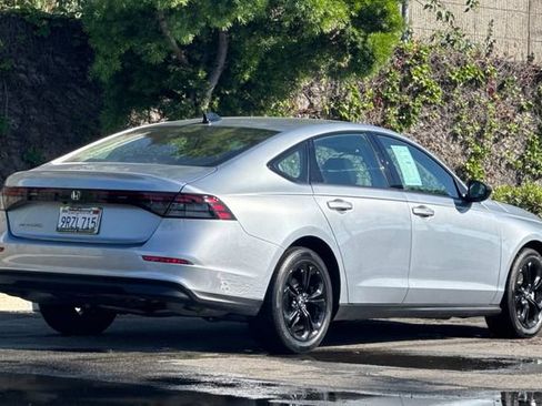 Certified 2025 Honda Accord SE image 4