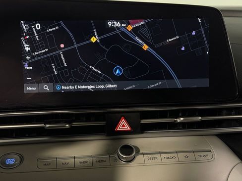Used 2023 Hyundai Elantra Limited FWD image 17