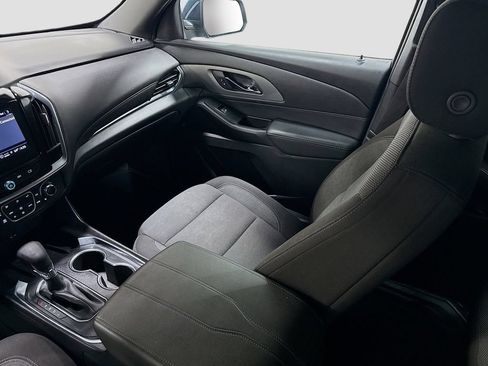 Used 2023 Chevrolet Traverse LT FWD image 23