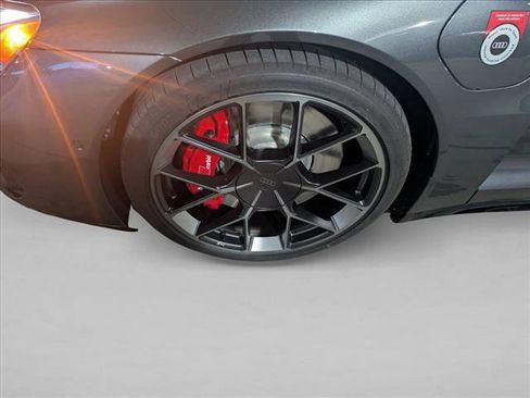 New 2026 Audi RS e-tron GT performance image 10