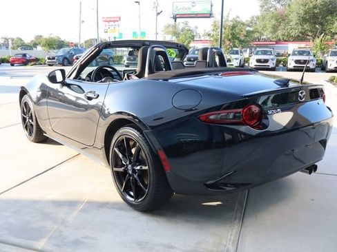 Used 2023 MAZDA MX-5 Miata Club RWD image 33