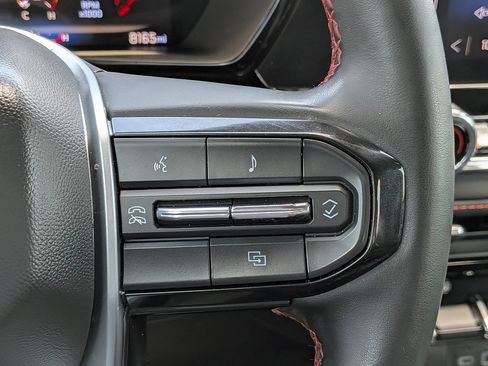 Certified 2025 Chevrolet Colorado Z71 AWD/4WD image 24