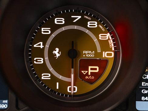 Used 2014 Ferrari 458 Spider image 42