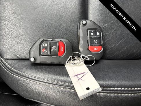 Used 2018 Jeep Wrangler Unlimited Sahara image 28