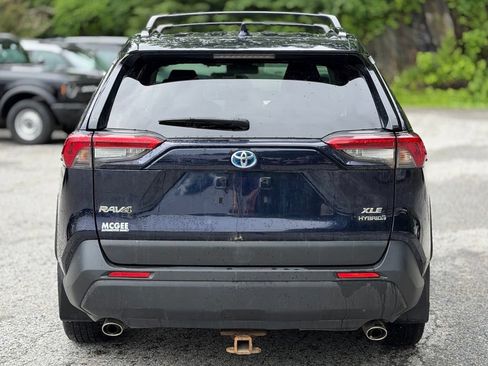 Used 2019 Toyota RAV4 XLE AWD/4WD image 4