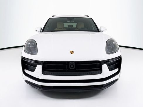 New 2026 Porsche Macan AWD/4WD image 6