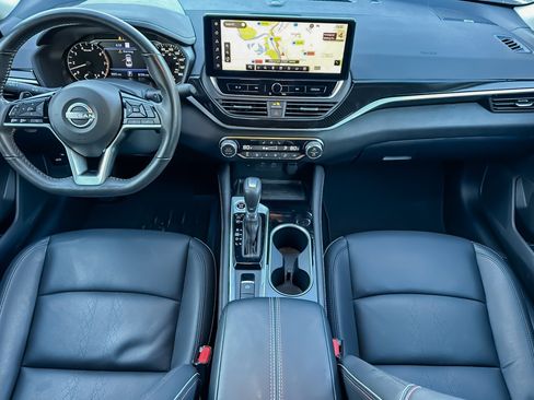 Used 2024 Nissan Altima 2.0 SR image 9