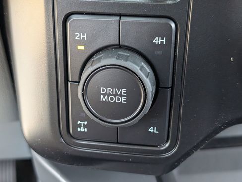 New 2026 Ford F250 XLT w/ XLT Premium Package image 15