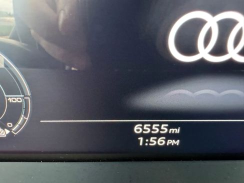 Used 2021 Audi e-tron Prestige w/ Prestige Package image 37