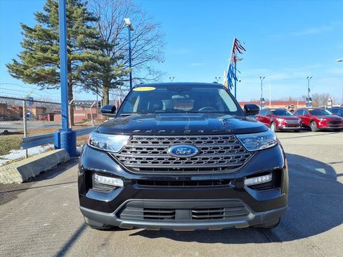 Certified 2024 Ford Explorer XLT w/ Equipment Group 202A image 2