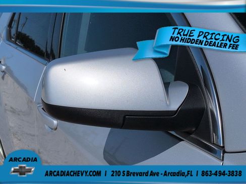 Used 2010 Chevrolet Equinox LT FWD image 12