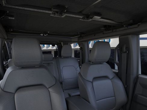 New 2025 Ford Bronco Outer Banks w/ Sasquatch Package AWD/4WD image 12