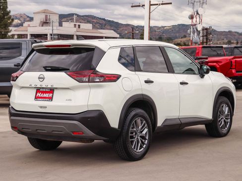 Used 2023 Nissan Rogue S AWD/4WD image 7