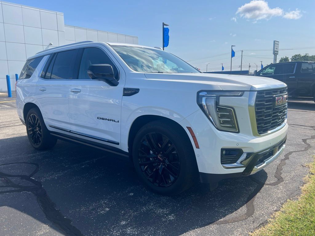 Used 2025 GMC Yukon Denali Ultimate AWD/4WD image 2