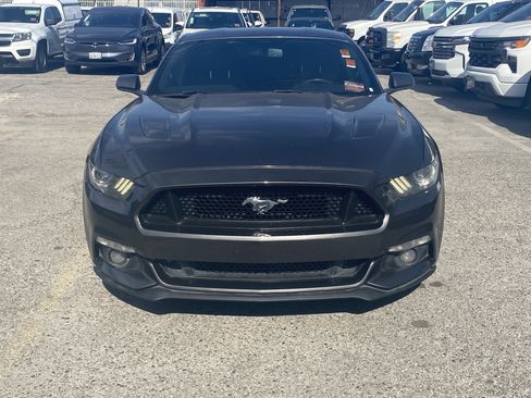 Used 2017 Ford Mustang GT image 3