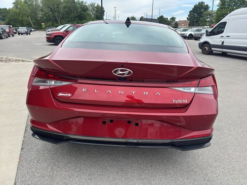 Used 2023 Hyundai Elantra Limited FWD image 6