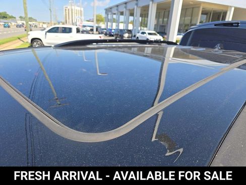 Used 2025 Chevrolet Traverse Z71 w/ Enhanced Driving Package AWD/4WD image 8