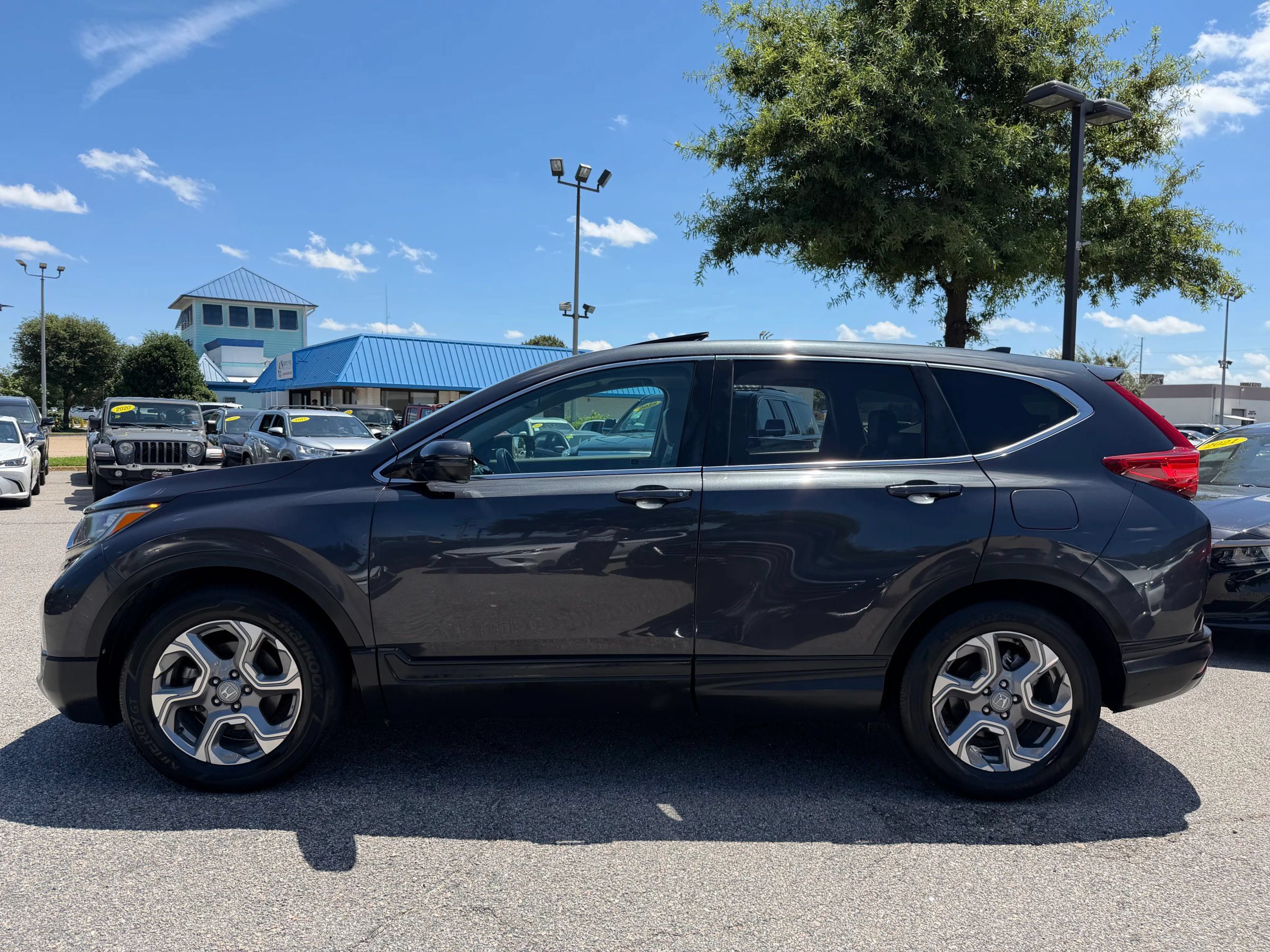 Used 2017 Honda CR-V EX-L image 9