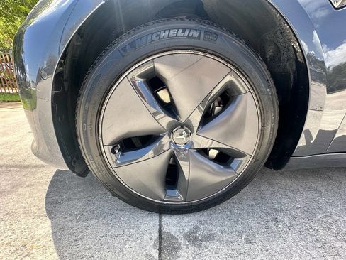Used 2018 Tesla Model 3 Long Range image 21