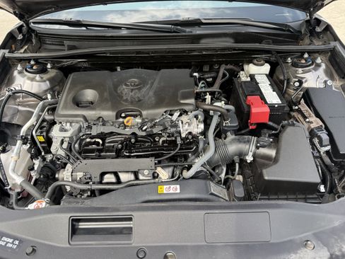 Used 2024 Toyota Camry SE FWD image 30