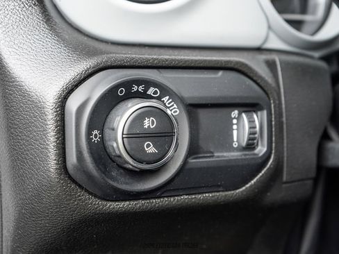 Used 2023 Jeep Gladiator Sport AWD/4WD image 43