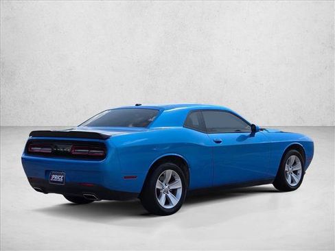 Used 2023 Dodge Challenger SXT RWD image 5