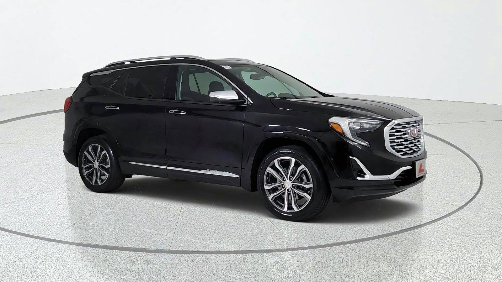 Used 2020 GMC Terrain Denali w/ Denali Premium Package AWD/4WD image 8