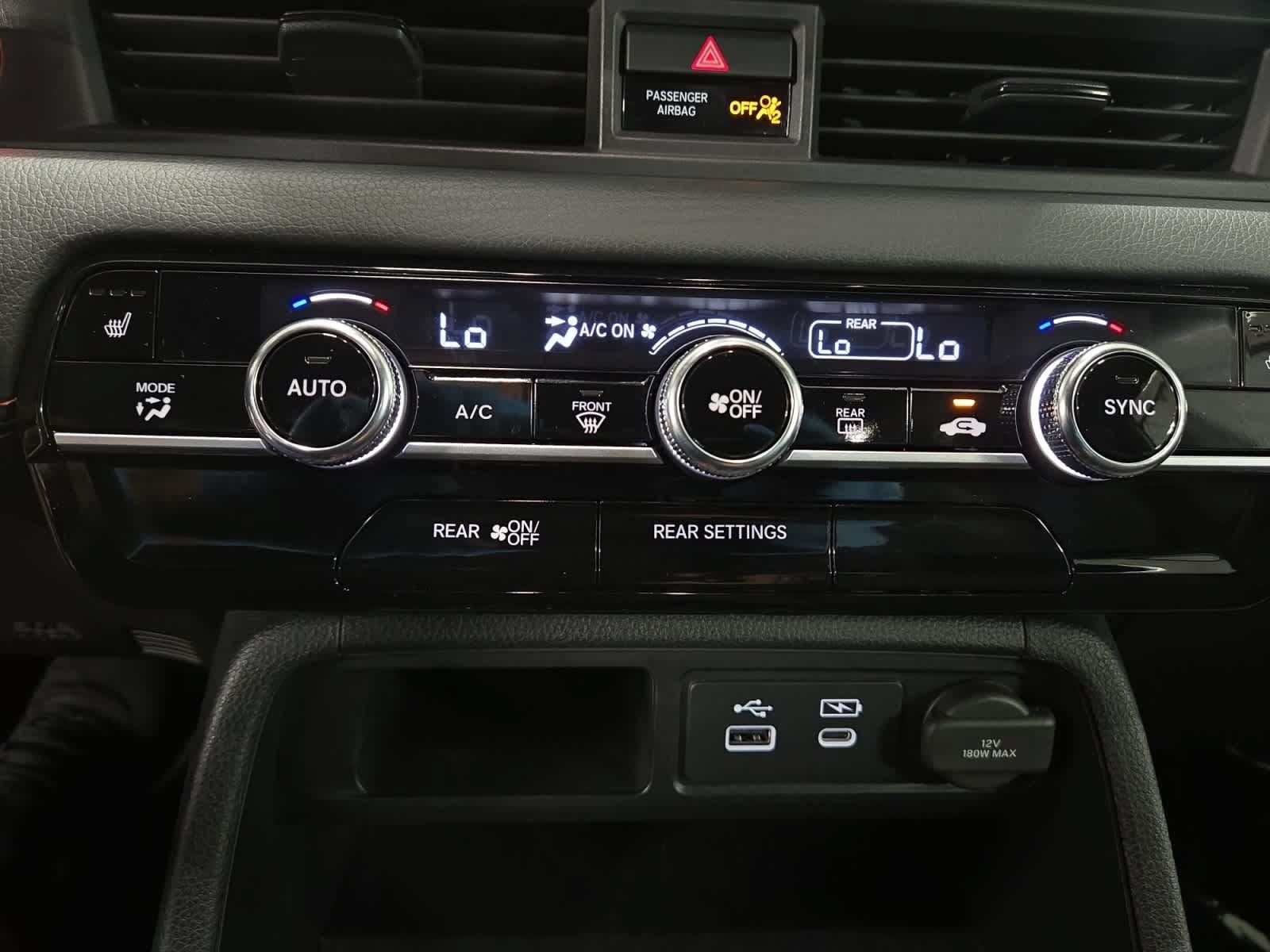 Used 2025 Honda Pilot Sport image 28