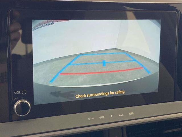 Certified 2025 Toyota Prius LE FWD image 27