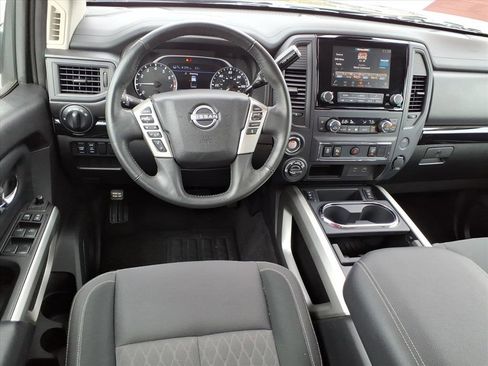 Certified 2024 Nissan Titan SV w/ SV Convenience Package image 6