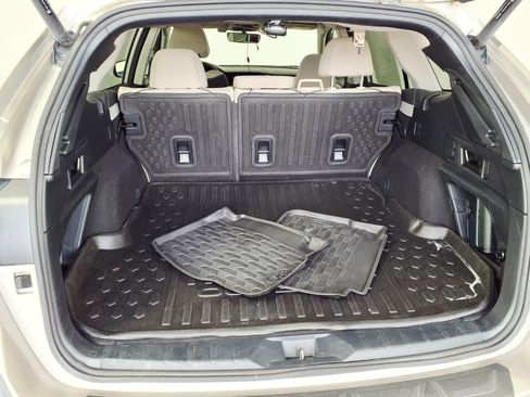 Used 2020 Subaru Outback Premium w/ Popular Package #1 AWD/4WD image 9