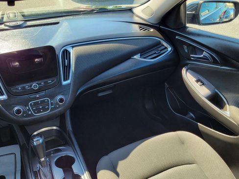 Used 2019 Chevrolet Malibu LT FWD image 8