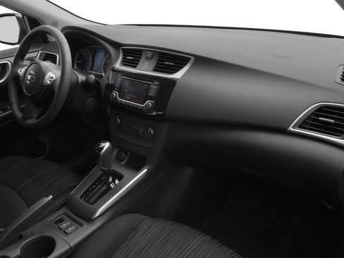 Used 2018 Nissan Sentra S image 19