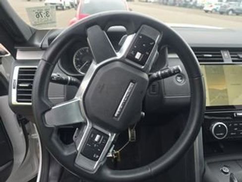 Used 2023 Land Rover Discovery S R-Dynamic image 4