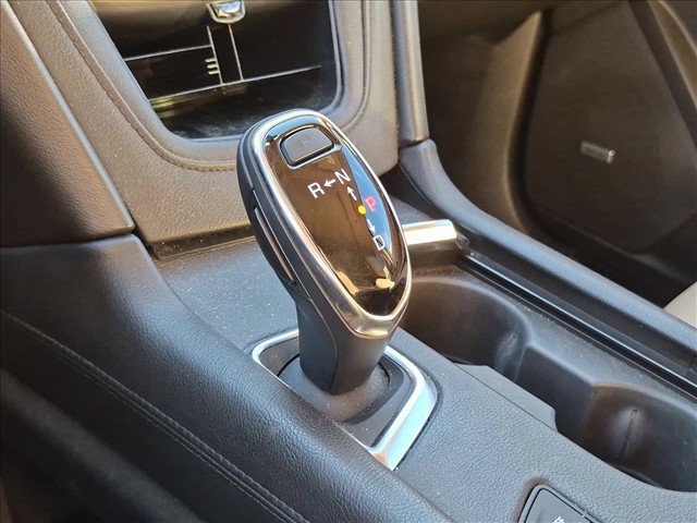 Used 2017 Cadillac XT5 Platinum w/ Driver Assist Package AWD/4WD image 12
