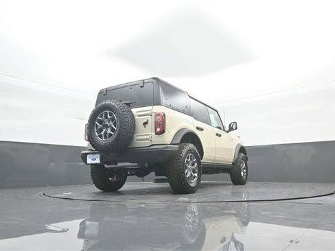 New 2025 Ford Bronco Badlands image 31
