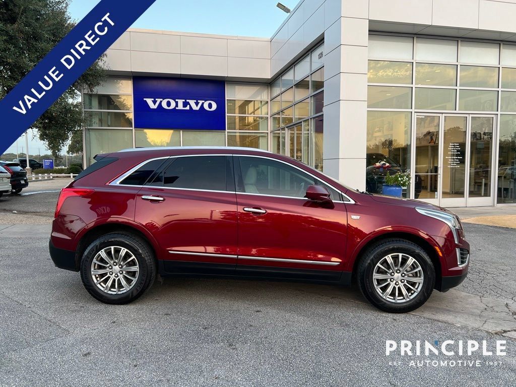 Used 2018 Cadillac XT5 Luxury w/ Driver Awareness Package FWD image 9