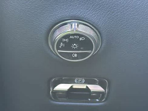 Certified 2026 Mercedes-Benz GLC 300 4MATIC image 17