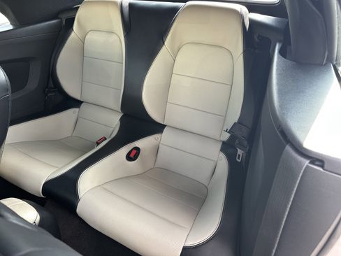 Used 2017 Ford Mustang Premium image 18