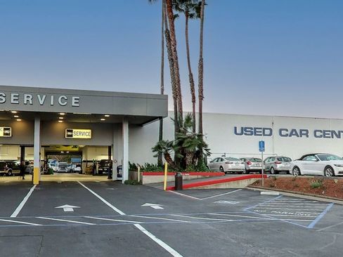 Used 2018 Nissan Kicks S image 5