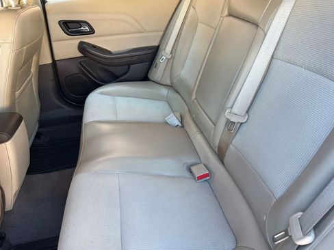 Used 2014 Chevrolet Malibu LT w/ Power Convenience Package image 12