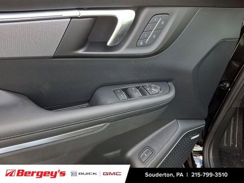 New 2026 Buick Enclave Sport Touring w/ Power Package image 9