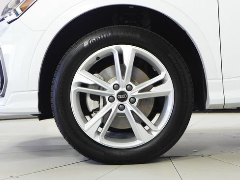 Used 2023 Audi Q3 2.0T Premium AWD/4WD image 5