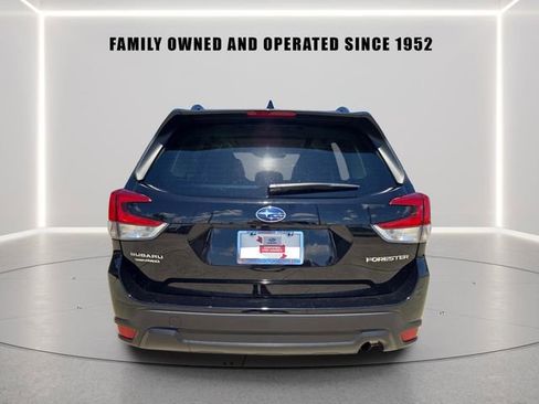 Certified 2023 Subaru Forester Premium AWD/4WD image 4