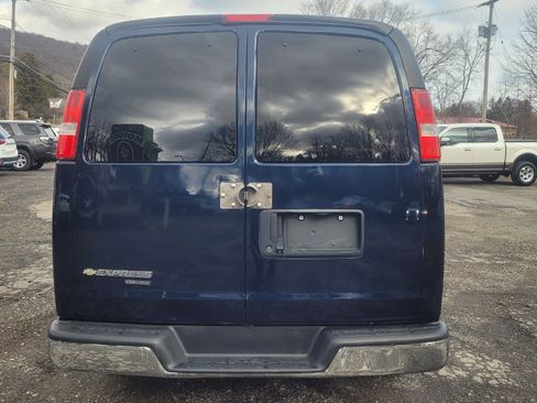 Used 2015 Chevrolet Express 3500 LT w/ LT Preferred Equipment Group image 7