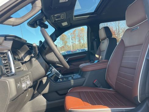 New 2026 GMC Sierra 2500 Denali Ultimate image 12
