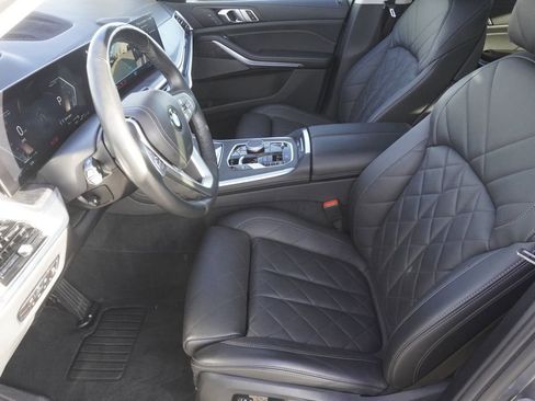 Used 2023 BMW X7 xDrive40i w/ Premium Package image 19